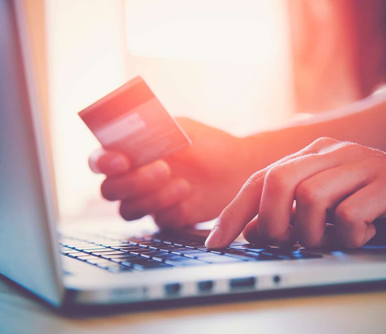 Estes bancos estão aumentando limites dos cartões e fazendo a alegria dos clientes