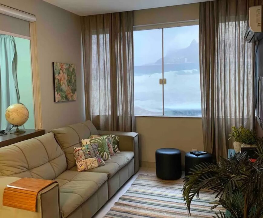 Apartamento com vista falsa para o mar