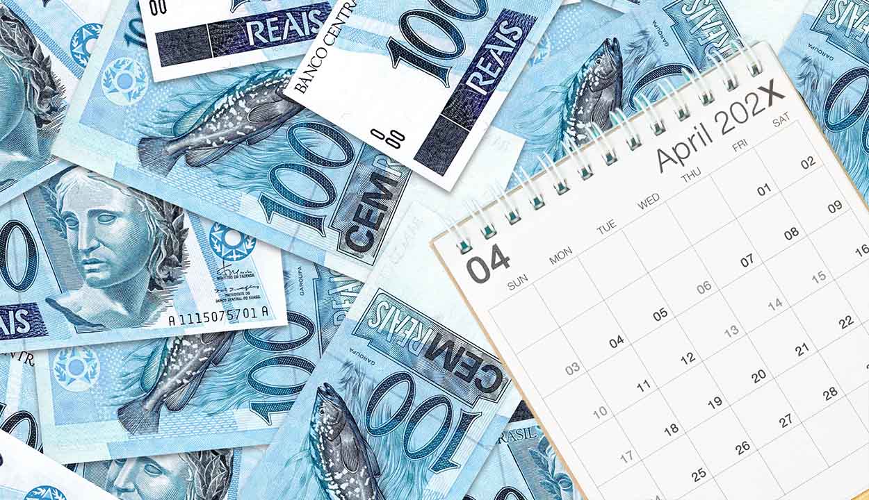 Calendário de abril com dinheiro dividendos a serem pagos em abril