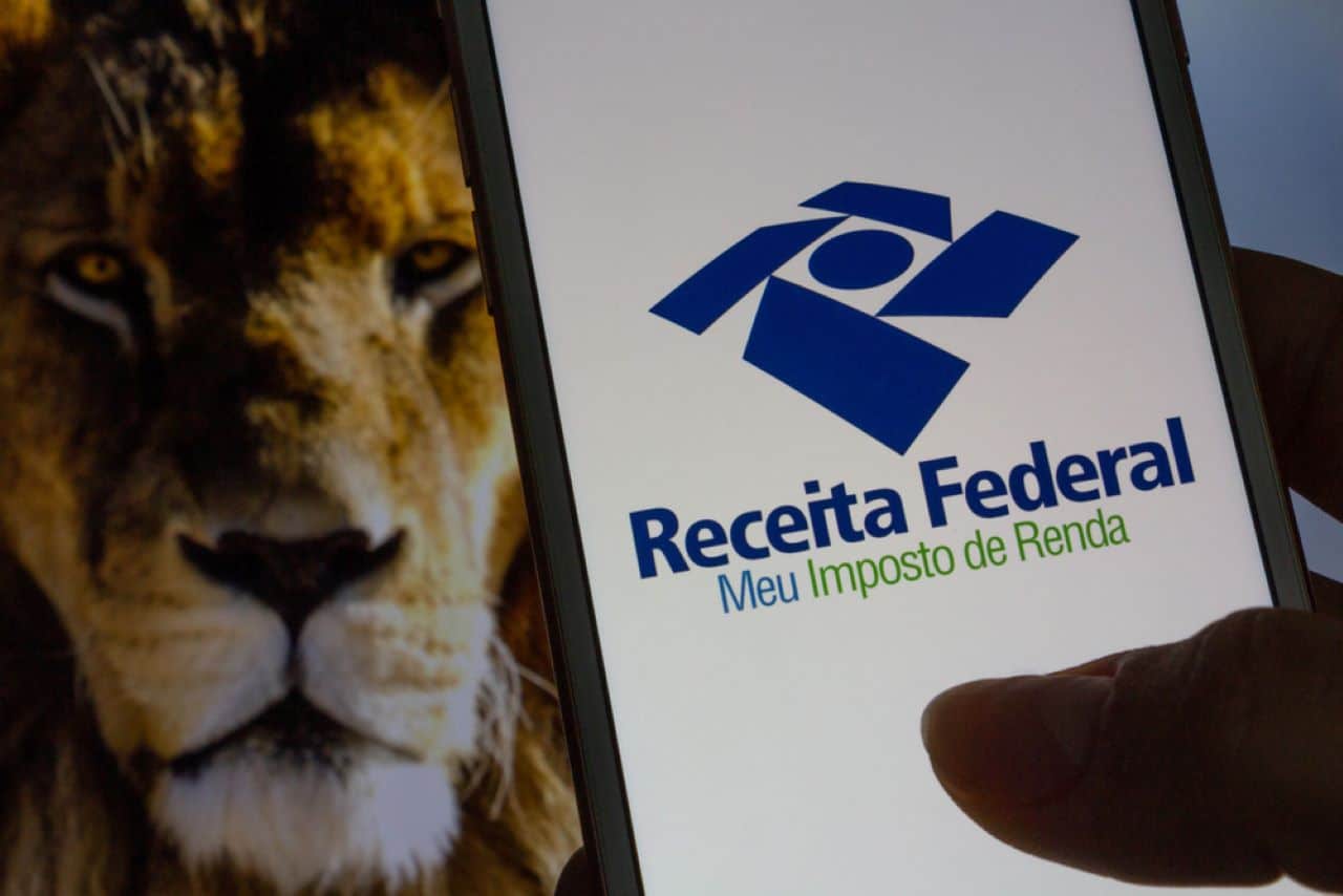 Cuidado com o Leão: entenda por que o animal é símbolo do Imposto de Renda