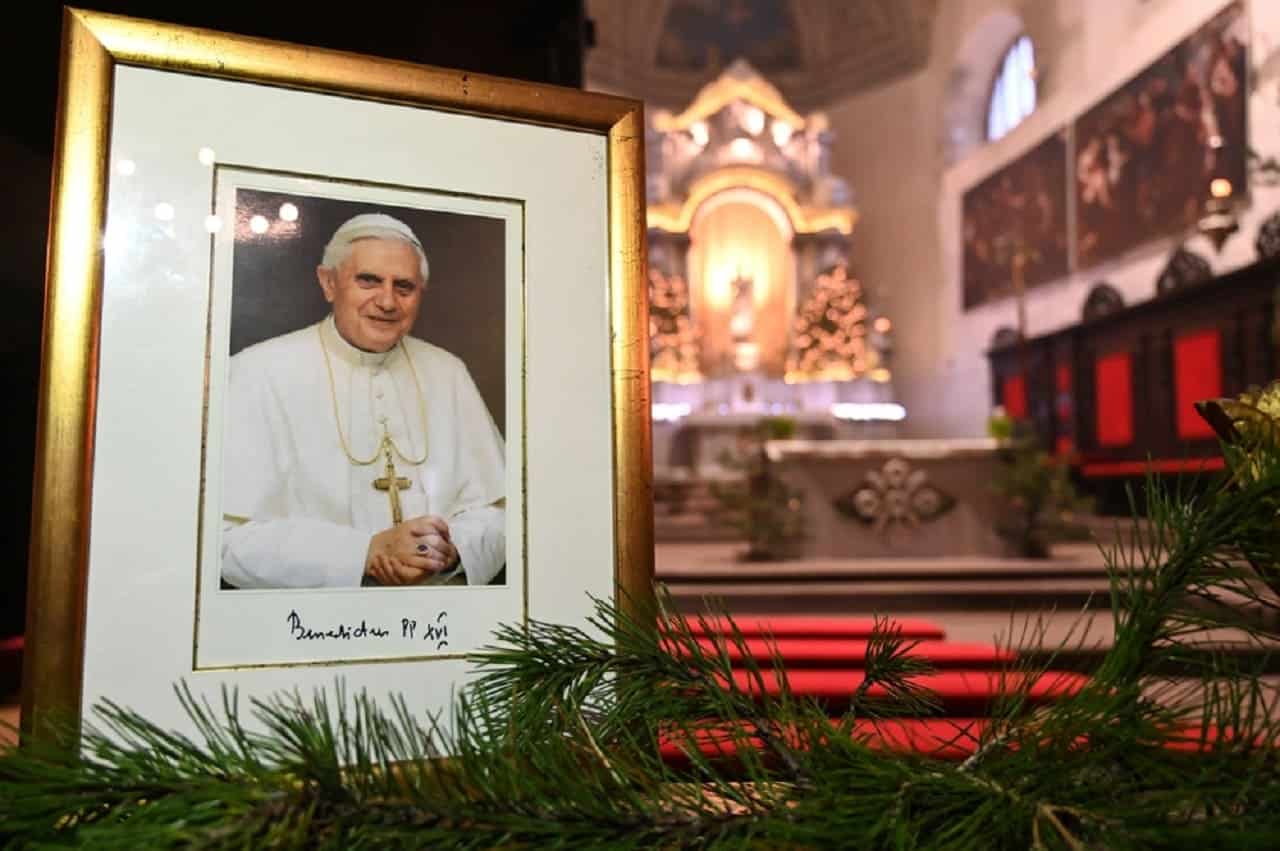 Herança de Papa falecido tem destino definido
