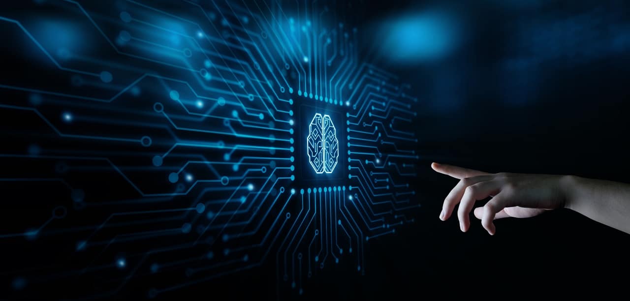 ilustração de chip com um cérebro no centro fazendo referência a inteligência artificial e uma mão humana tentando tocar nesse chip