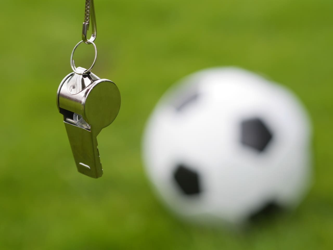 CBF aumenta salário dos árbitros: veja o valor recebido por jogo