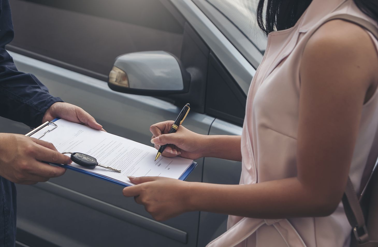 Está pensando em comprar um carro usado? Veja até quantos km ele ainda vale a pena