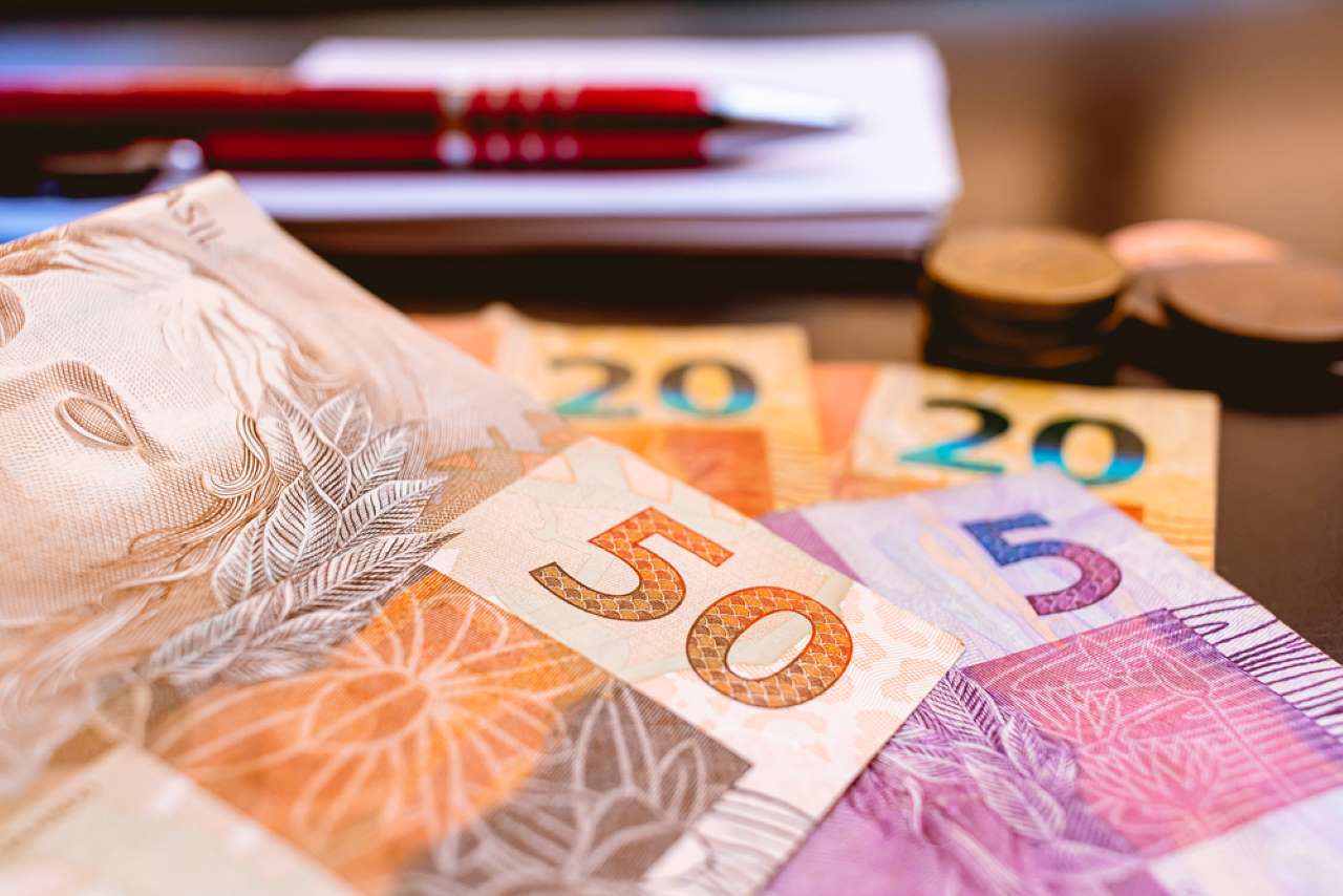 Mais de R$ 350 milhões estão esquecidos em cofres públicos; parte desse montante pode ser sua