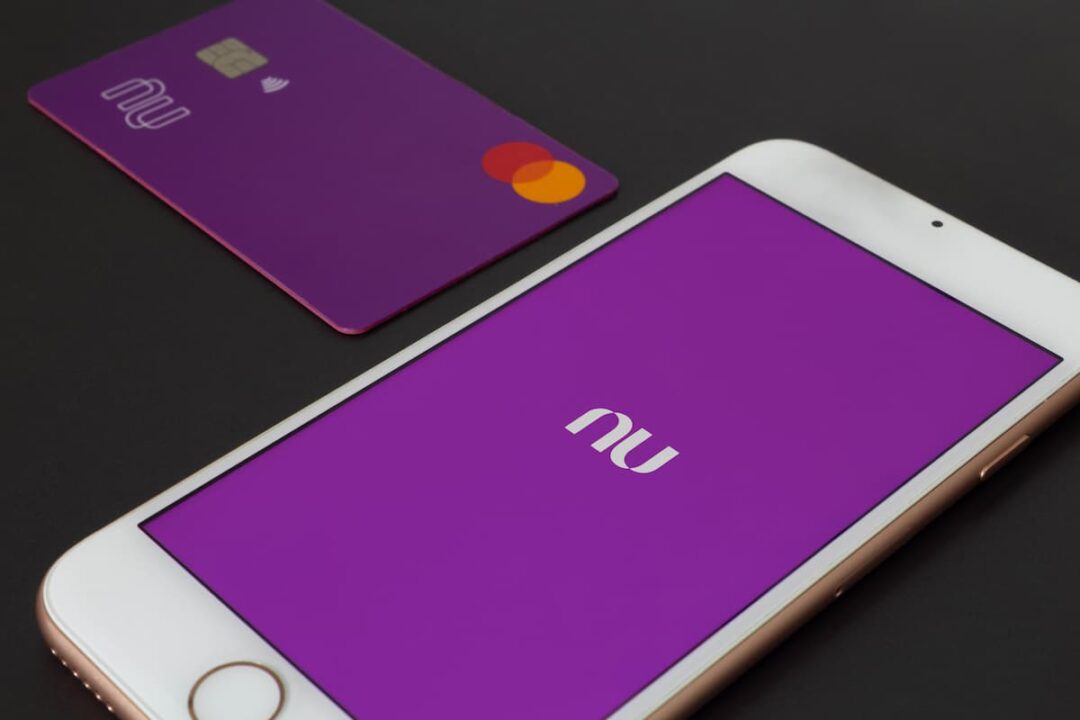 Cartão e aplicativo da Nubank