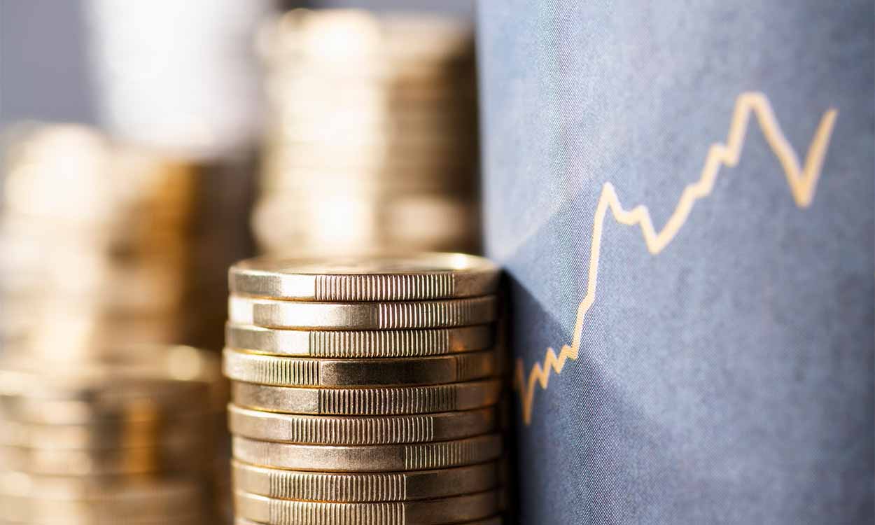 Brasil deve economizar até R$ 100 BILHÕES com corte de juros