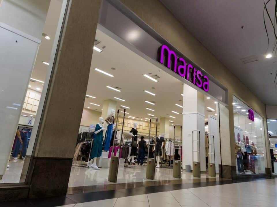 Fachada Marisa em loja de shopping