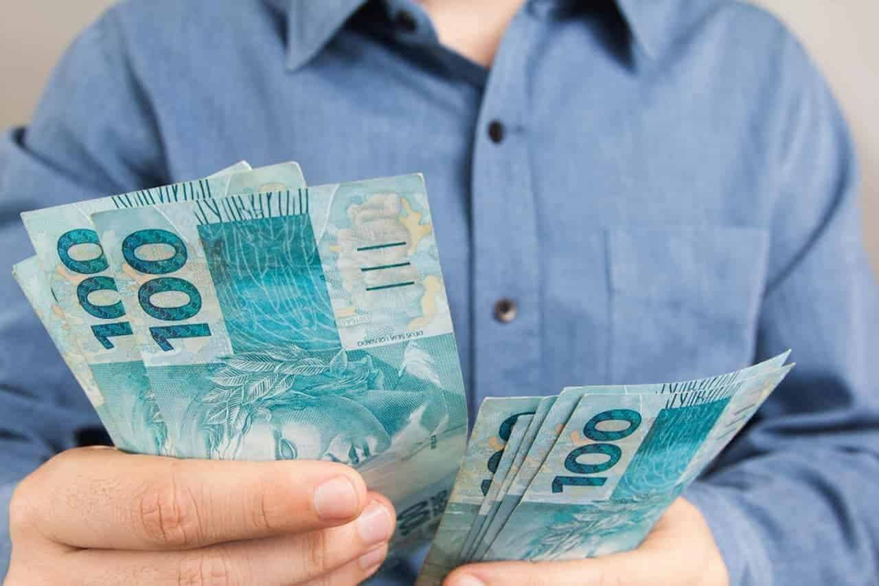 Novo auxílio de R$ 2.400 beneficiará mais de 10 mil famílias