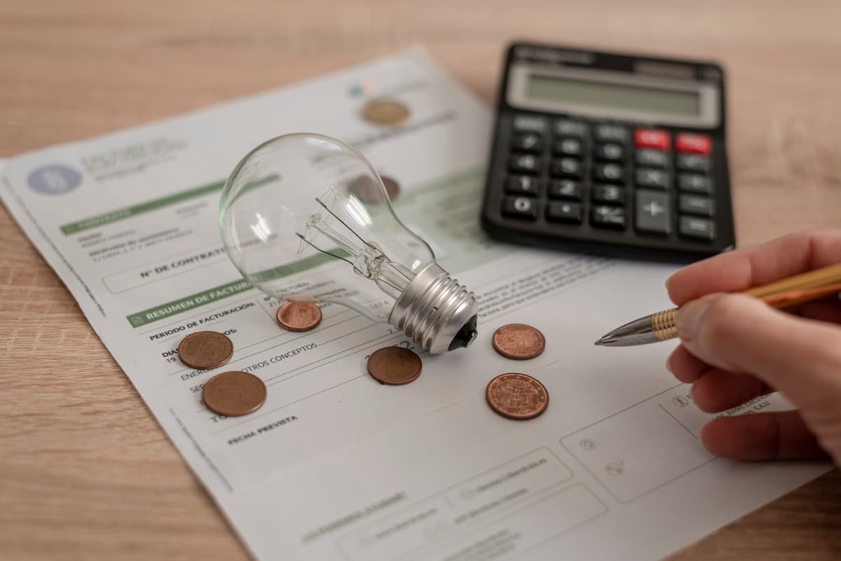 Veja como pagar 10 REAIS A MENOS na sua conta de luz