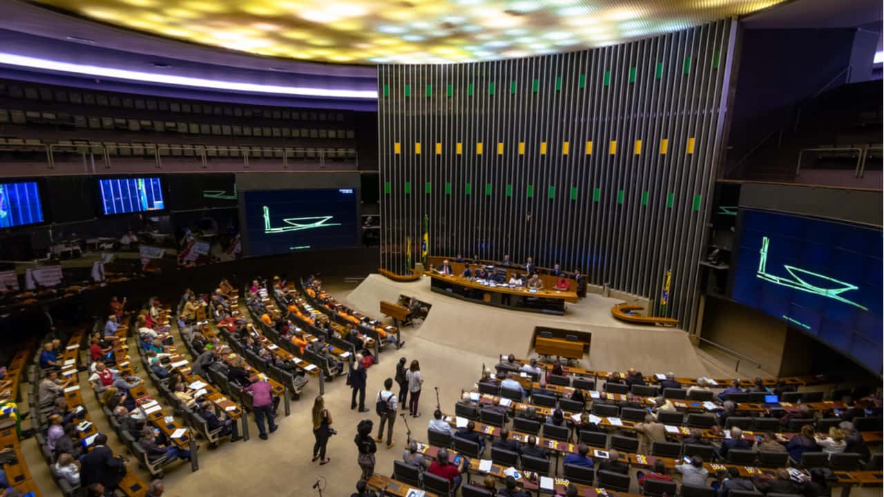 Imagem ampla do interior da Câmara dos Deputados