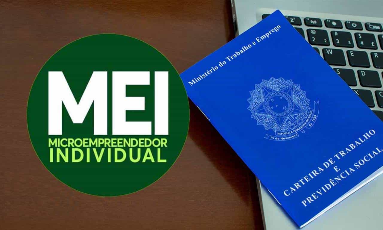 logo do MEI (Microempreendedor Individual) ao lado de uma carteira de trabalho CLT.