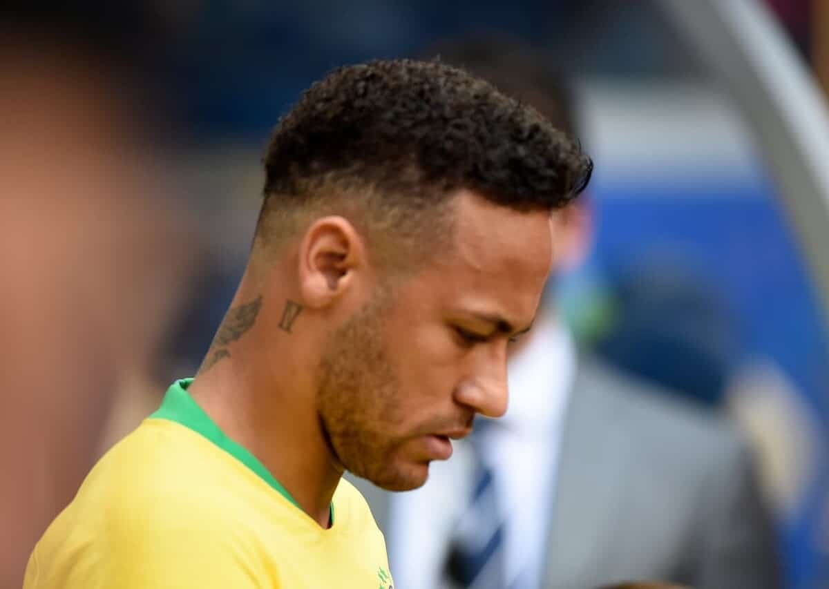 Homem faz testamento destinando todos os seus bens para o Neymar
