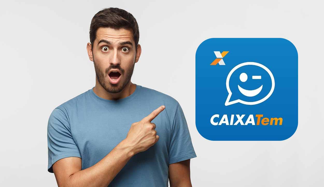 Homem com expressão de surpresa apontando para a logo do Caixa Tem