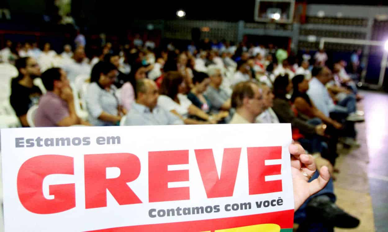 Greve pode impedir brasileiros de irem trabalhar amanhã (26)