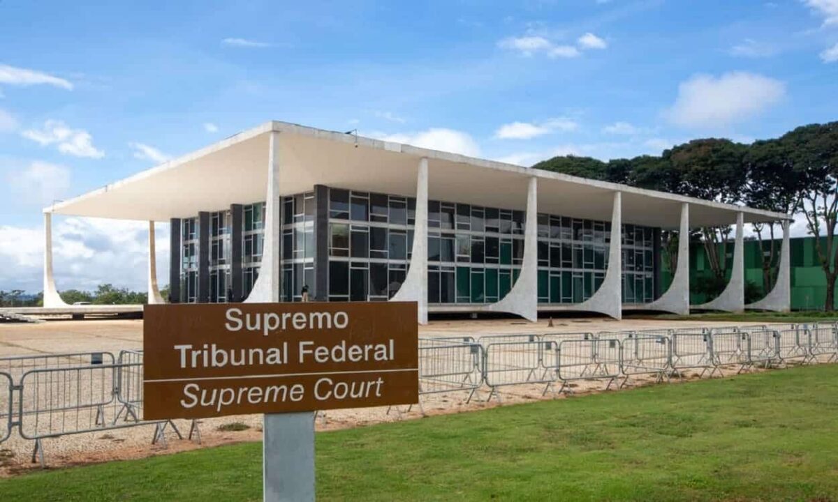 Visão na diagonal do prédio do supremo tribunal federal (stf)