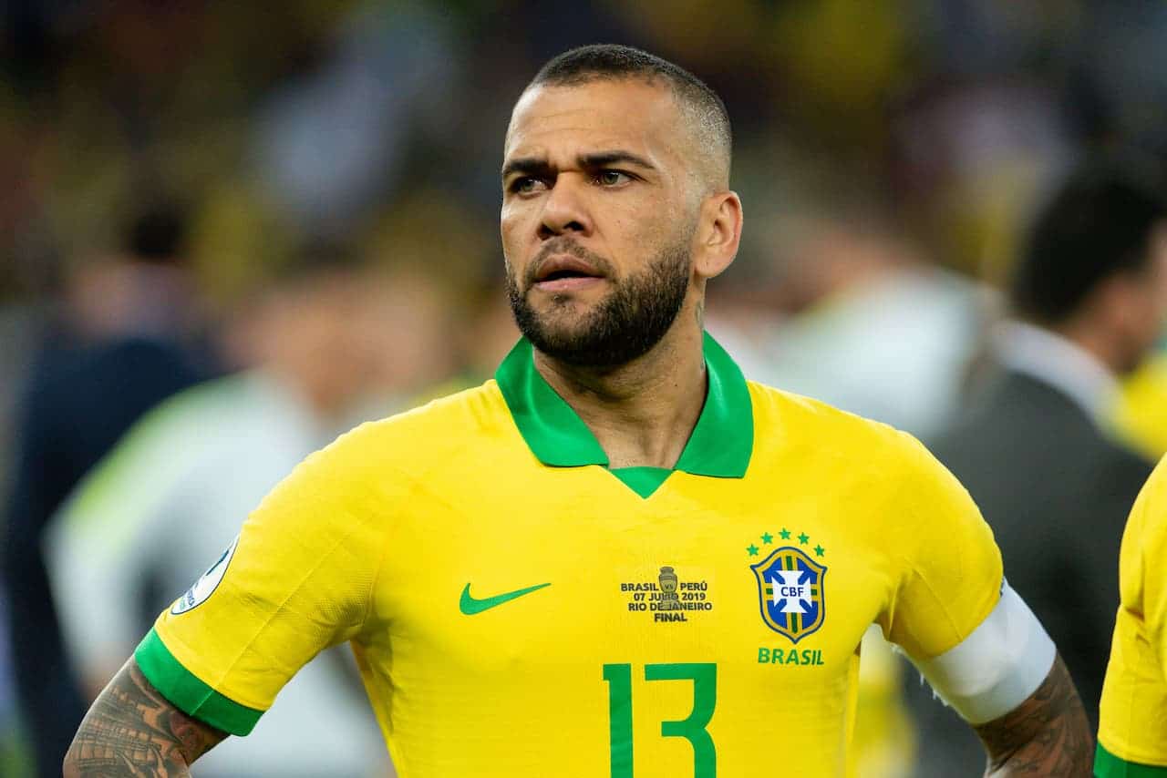 Daniel Alves volta a postar nas redes sociais após 6 meses de ser solto
