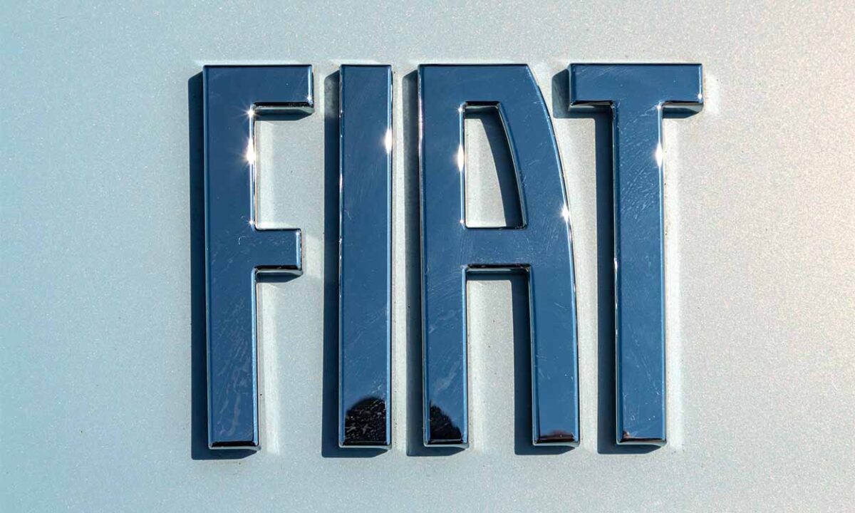logo-Fiat-de-matal