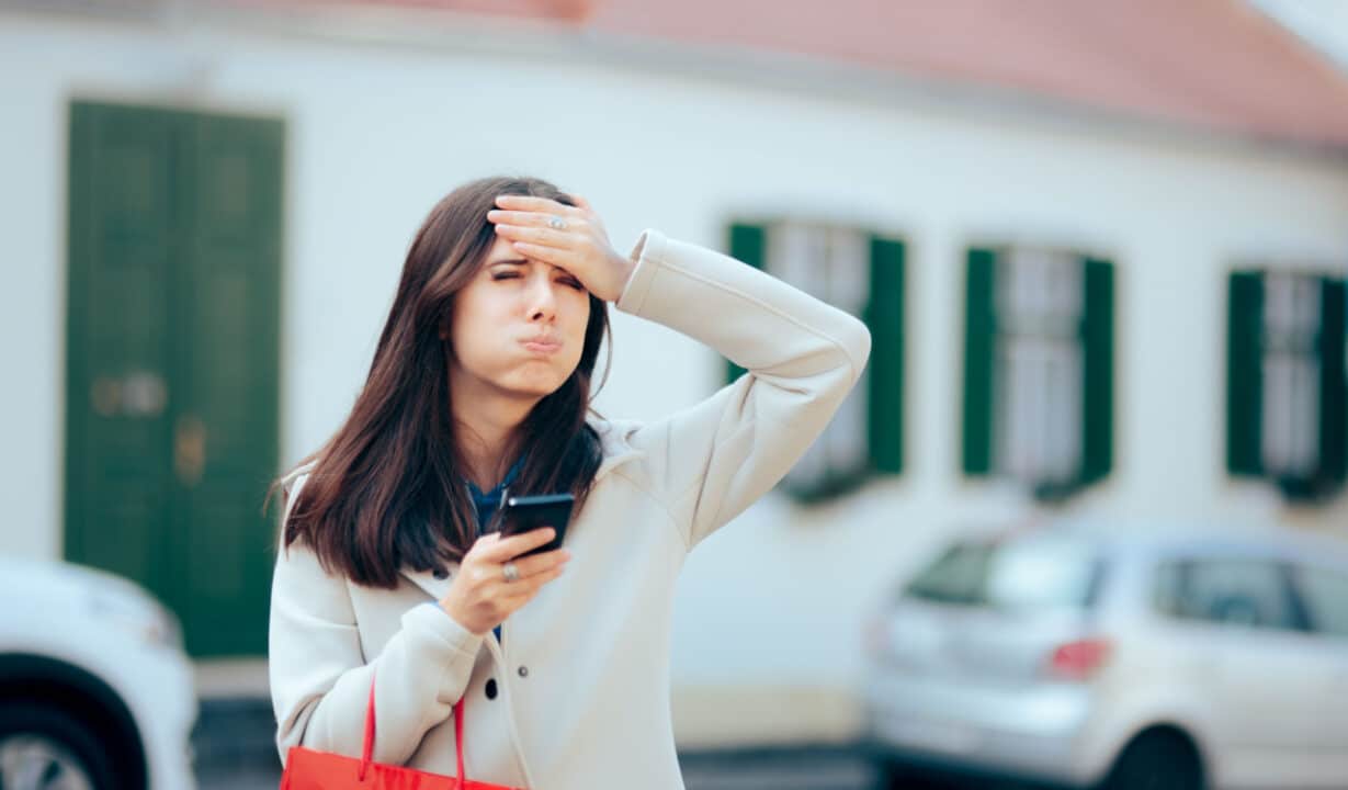Mulher esqueceu a senha do app Nubank