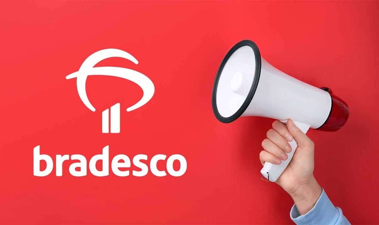 Na imagem, Mão segurando megafone e logo do Bradesco