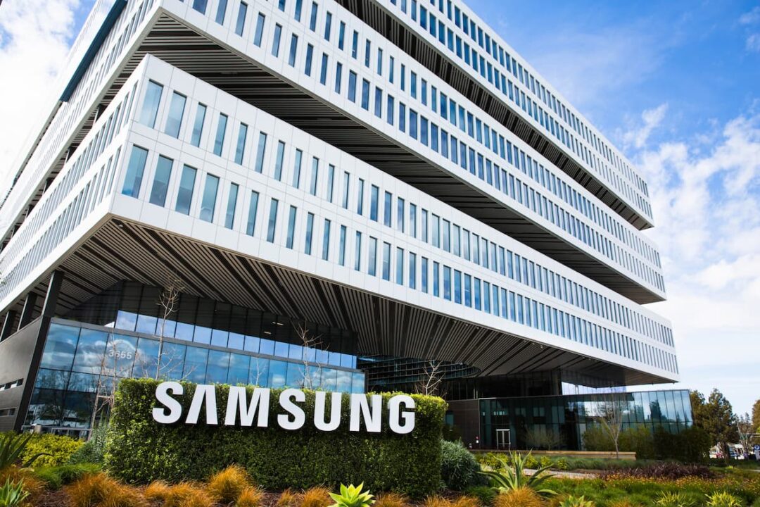 Prédio Samsung com grande fachada