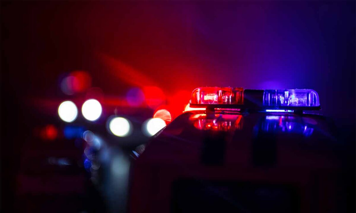 sirene de polícia ligada à noite