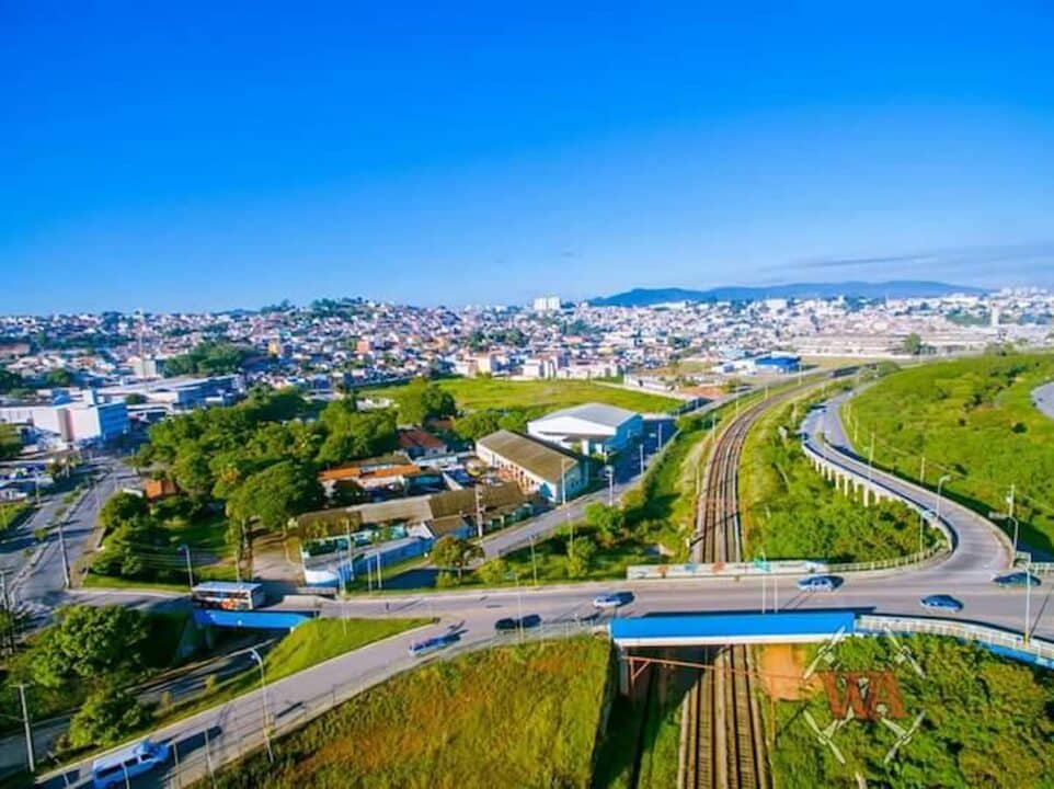 A imagem mostra a cidade de Várzea Paulista.