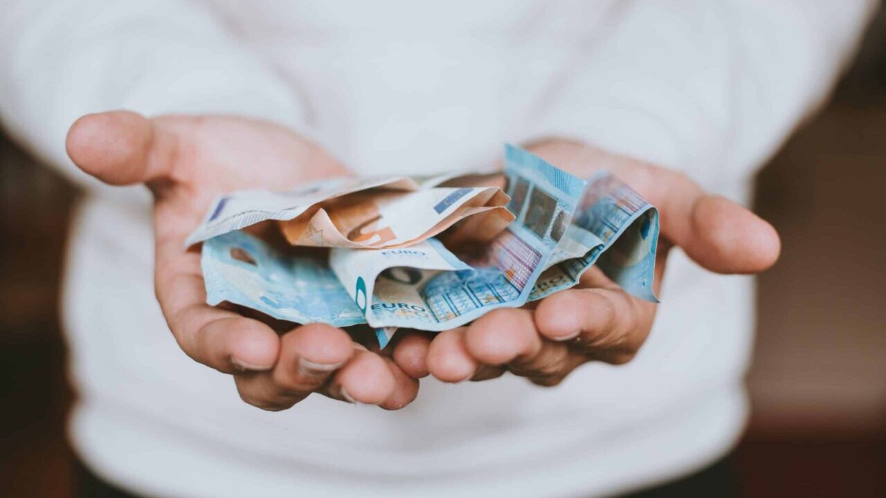 Caixa Econômica está emprestando R$ 3 mil para quem tem o nome sujo?