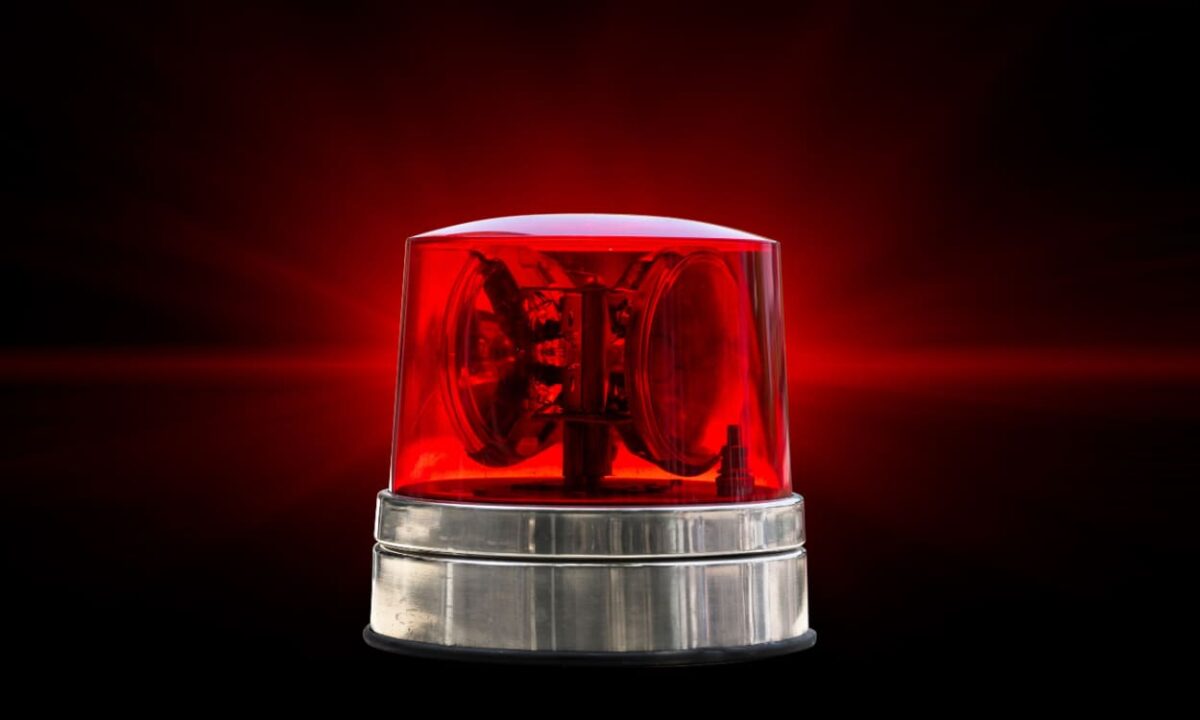 Luz vermelha representando uma situação de emergência