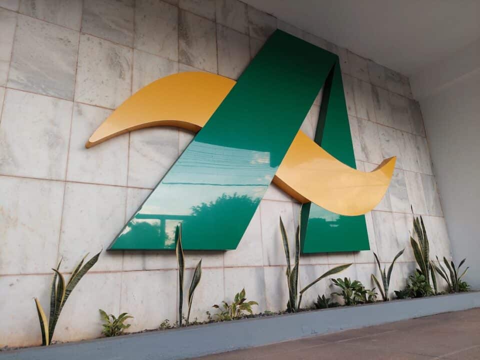fachada de banco