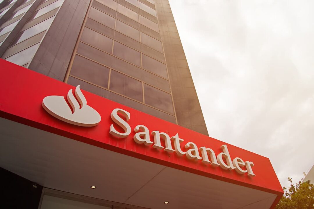Fachada do Santander
