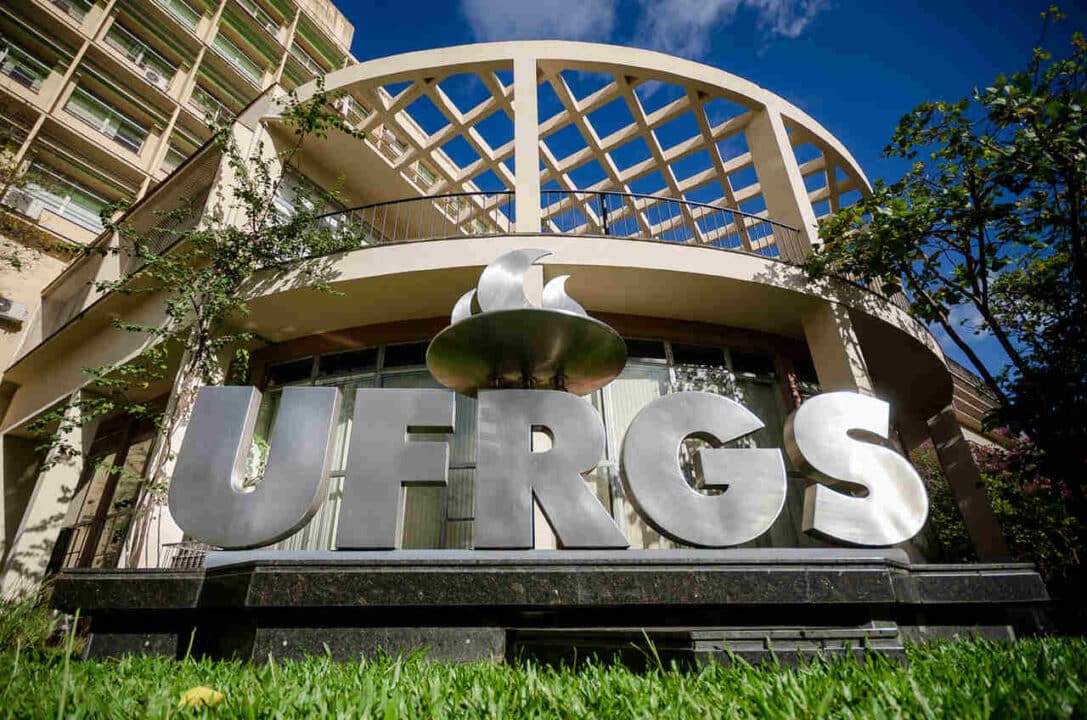 Fachada da Universidade Federal do Rio Grande do Sul (UFRGS)