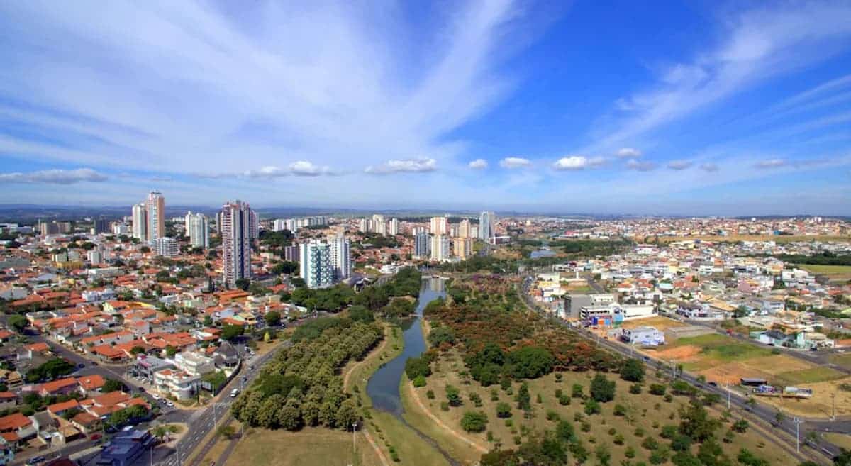 A imagem mostra a cidade de Indaiatuba.