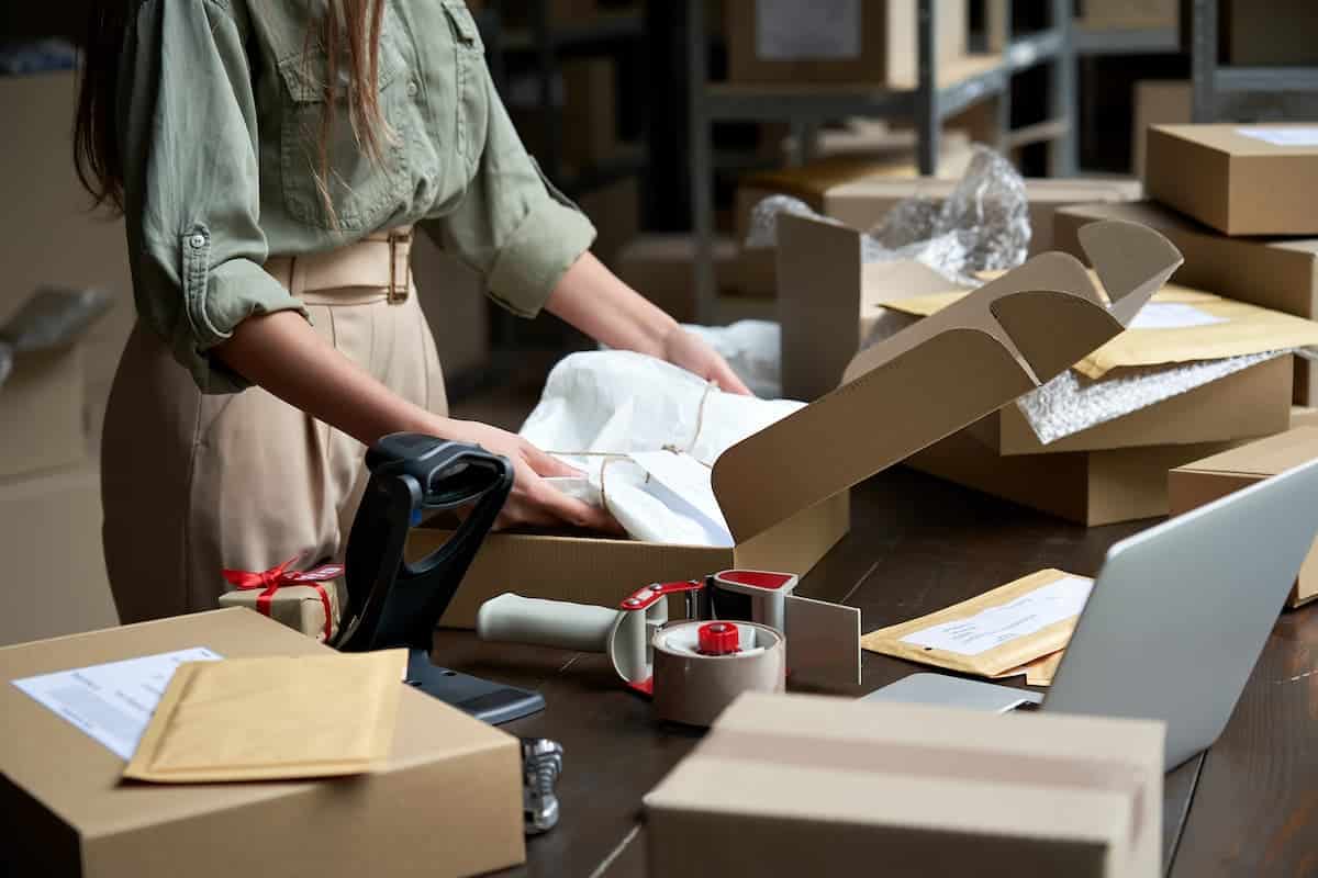 Shopee, Mercado Livre e outros sites são notificados pelo Procon por vender produtos falsos