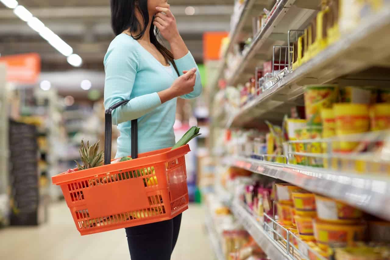 Compras em supermercados seguem como principal fonte de endividamento entre brasileiros