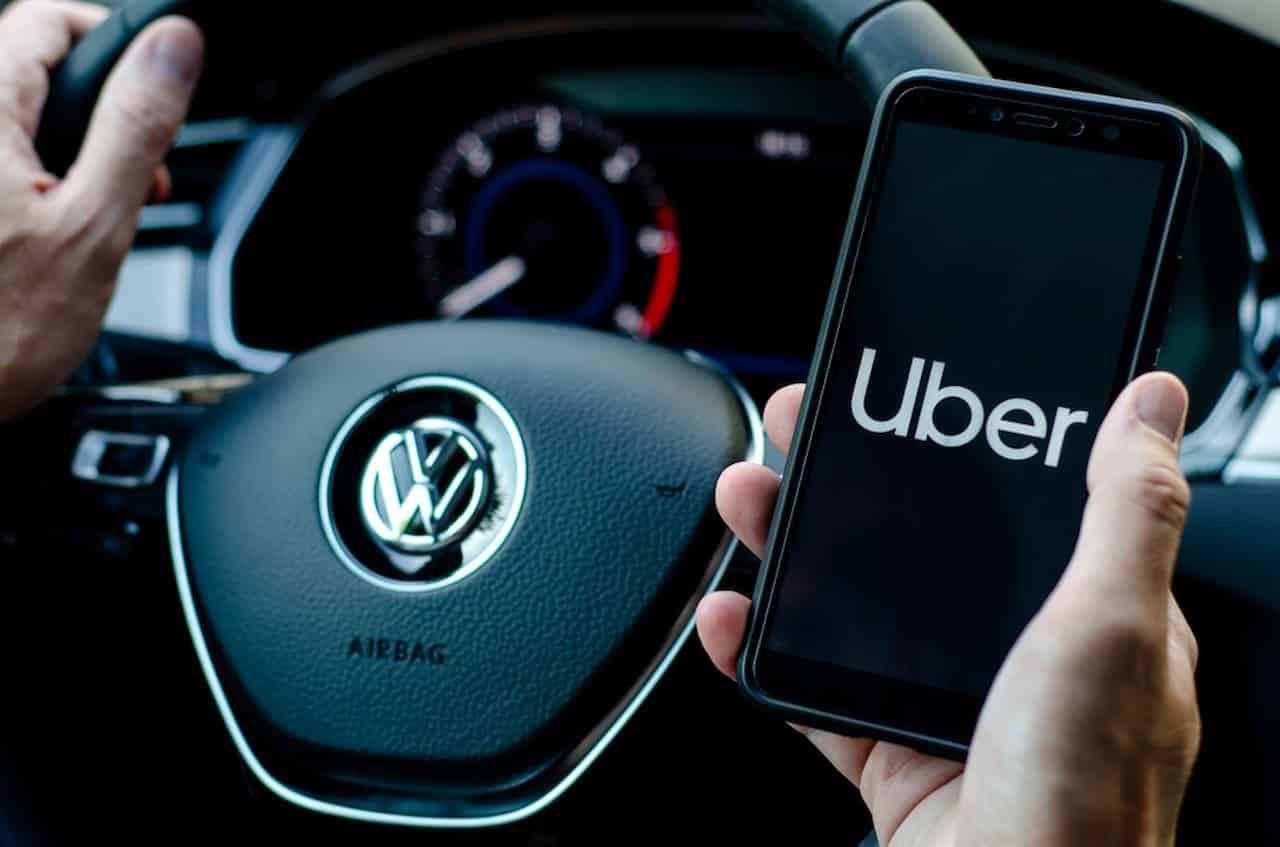 Uber, 99 e iFood querem pagar menos de um salário mínimo aos seus funcionários?