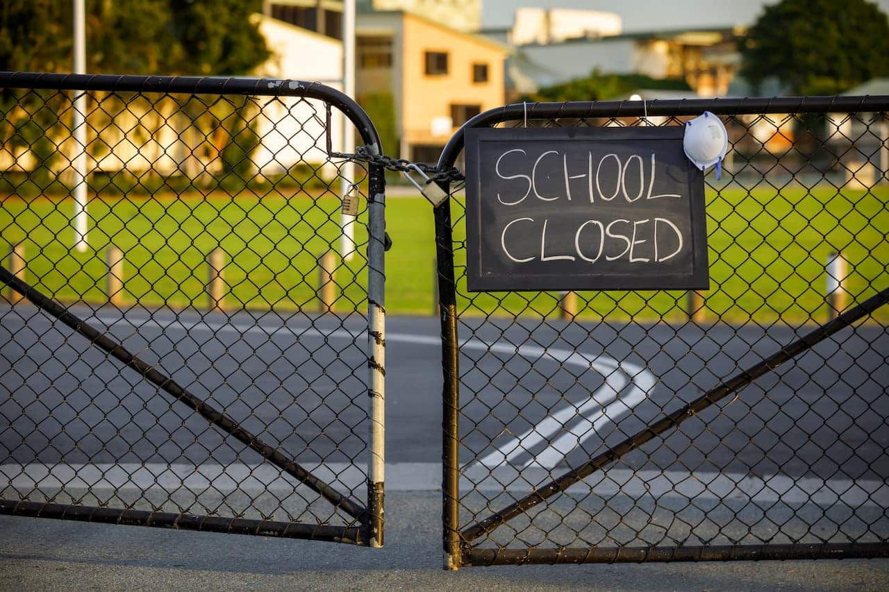 Escolas não abrirão na próxima segunda-feira (2); entenda o motivo