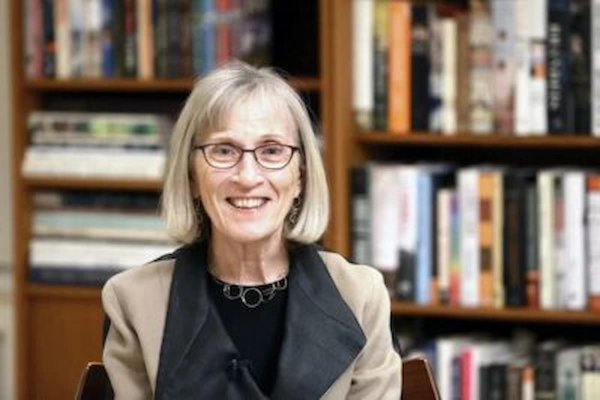 Foto de Claudia Goldin, vencedora do prêmio Nobel de Economia pela pesquisa da mulher no mercado de trabalho.