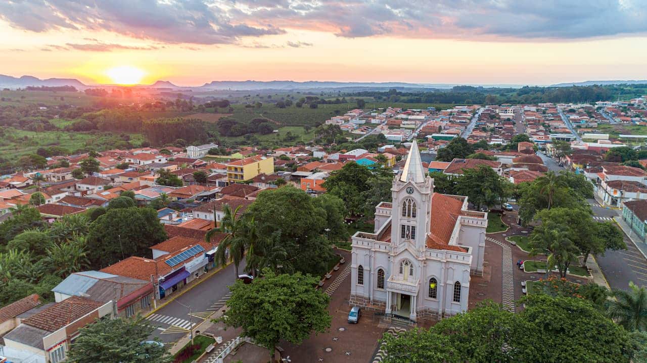 Cidade de interior, vista aérea
