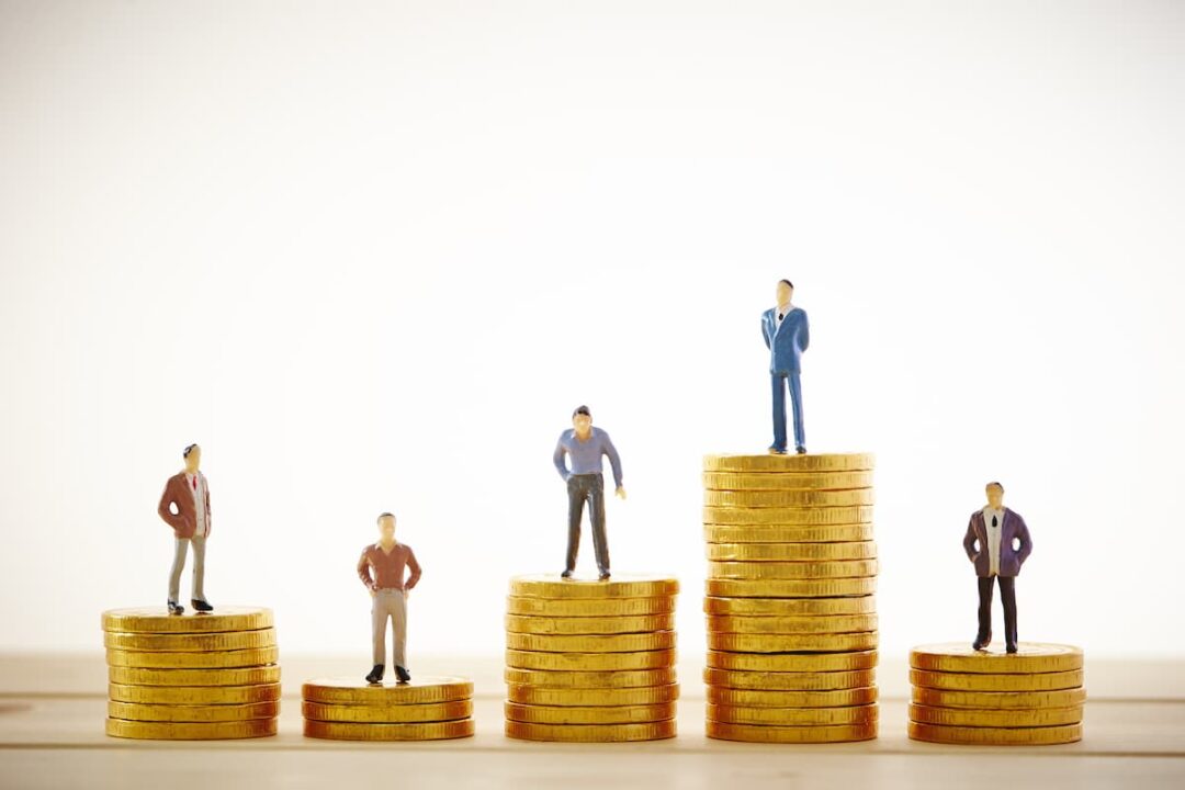 Imagem indicando salário de diferentes pessoas, métrica utilizada para cálculo da massa salarial.
