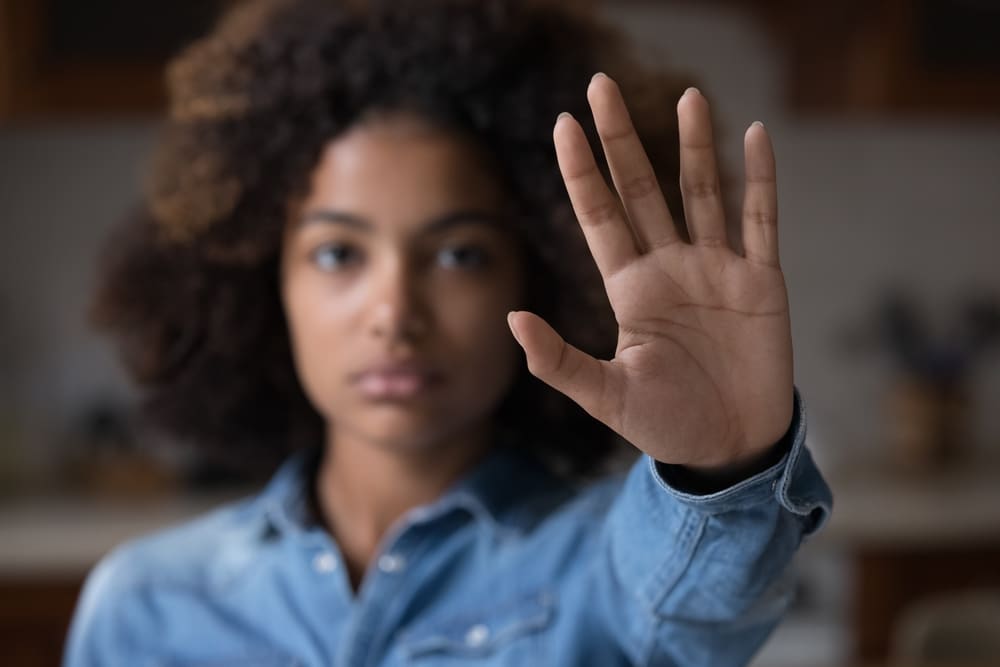empresa proíbe mulheres