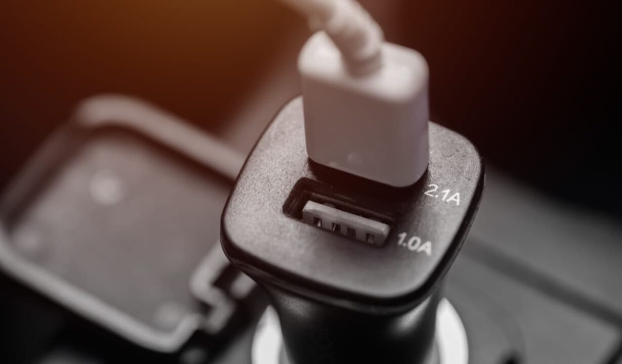 Tomada USB para carros