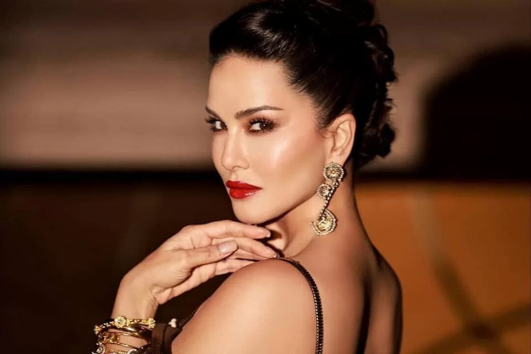 Imagem da atriz pornô mais rica do mundo, Sunny Leone.