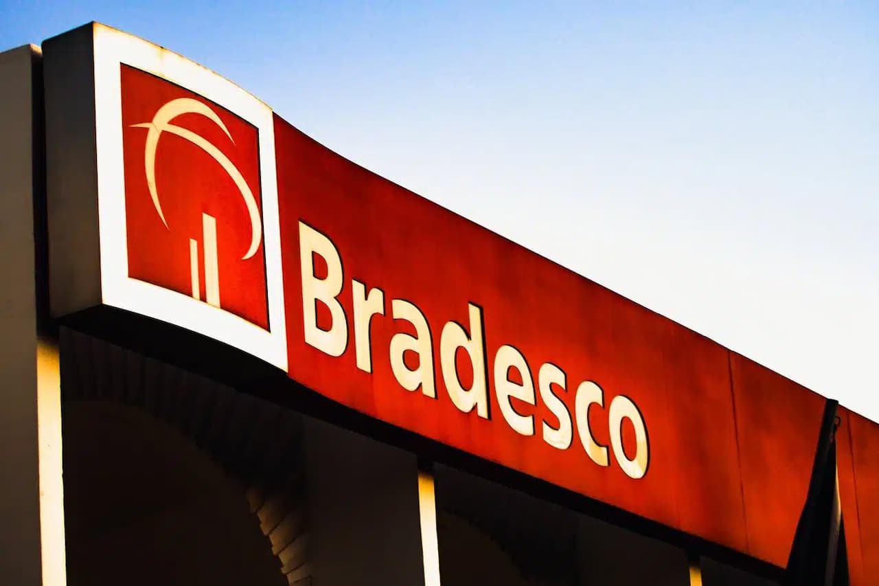 Fcahada do Banco Bradesco