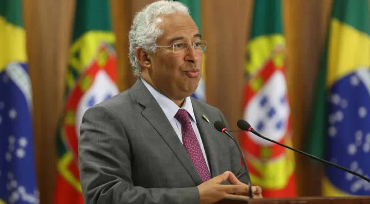 Primeiro-ministro de Portugal, António Costa, renuncia ao cargo após escândalo de corrupção.