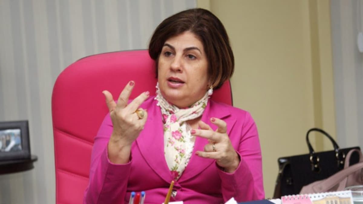 Rosinha Garotinho, alvo de operação da PF contra fraude na previdência.
