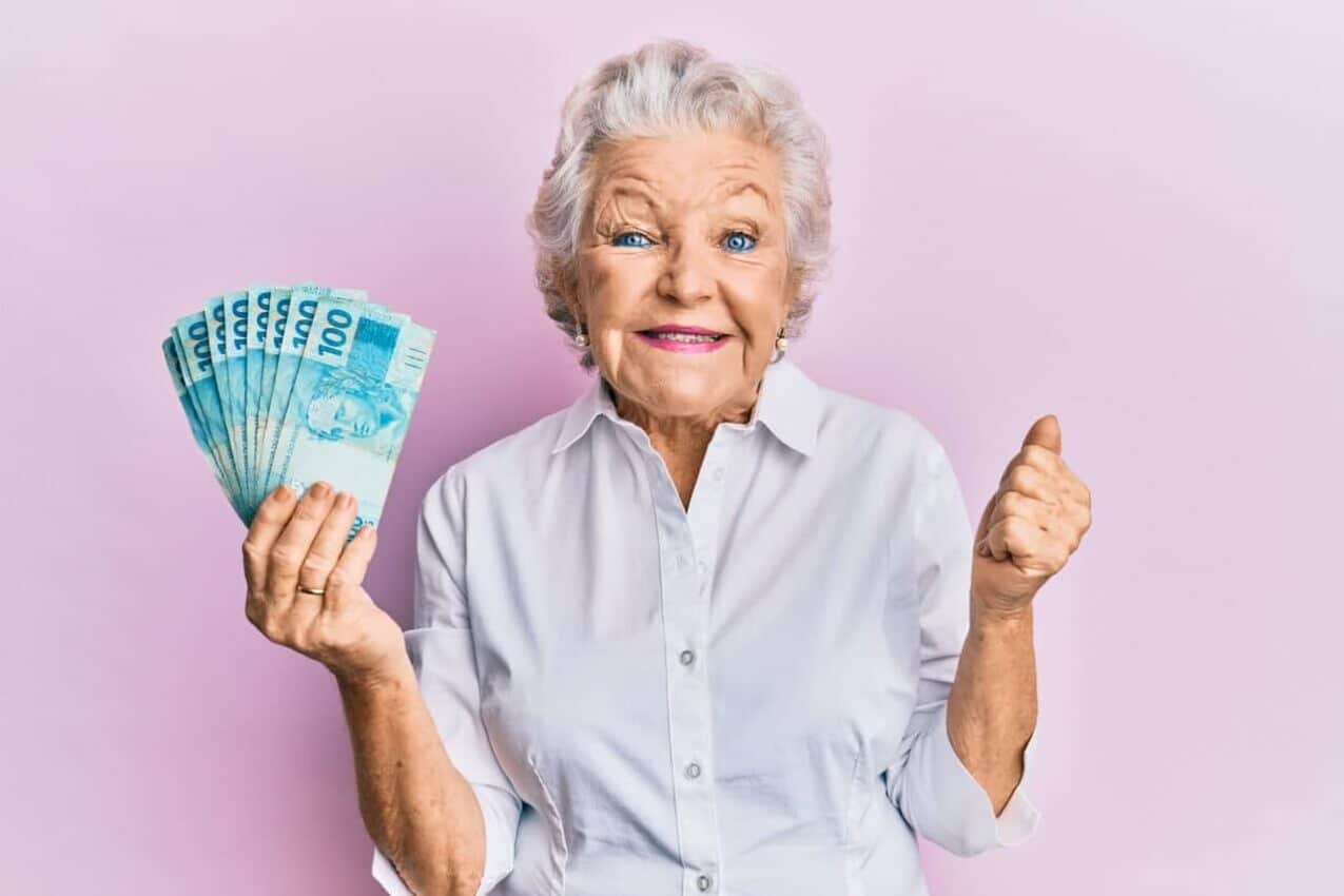 Aposentados vão receber duas parcelas de R$ 3893, confira o calendário oficial!