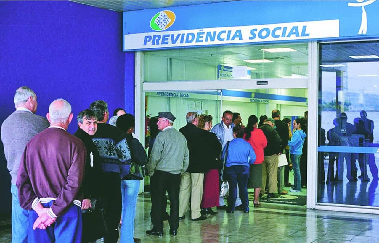 Greve do INSS: STJ determina manutenção de 85% do efetivo para garantir serviços essenciais