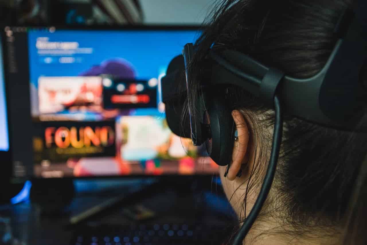 Da tradição física ao mundo virtual: Mudanças nas formas tradicionais de entretenimento no Brasil