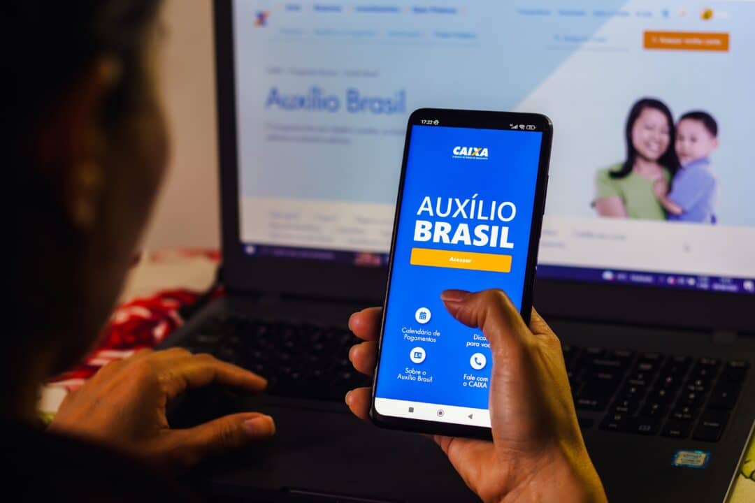 Auxílio Brasil seguro-desemprego